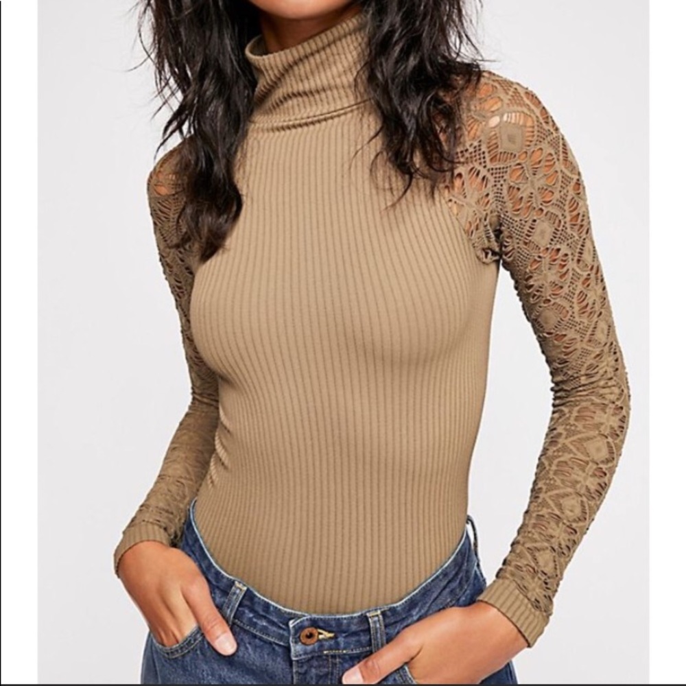 HP Free People rib and lace turtle neck M/L